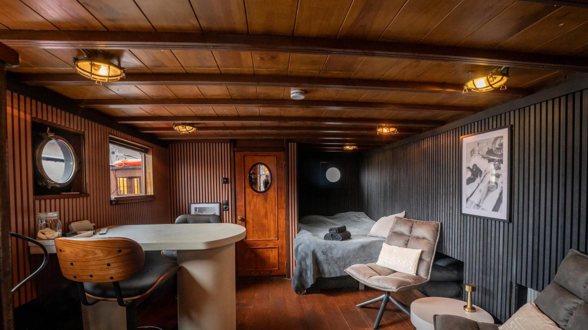 Houseboat-Amsterdam-Classic ภายนอก รูปภาพ