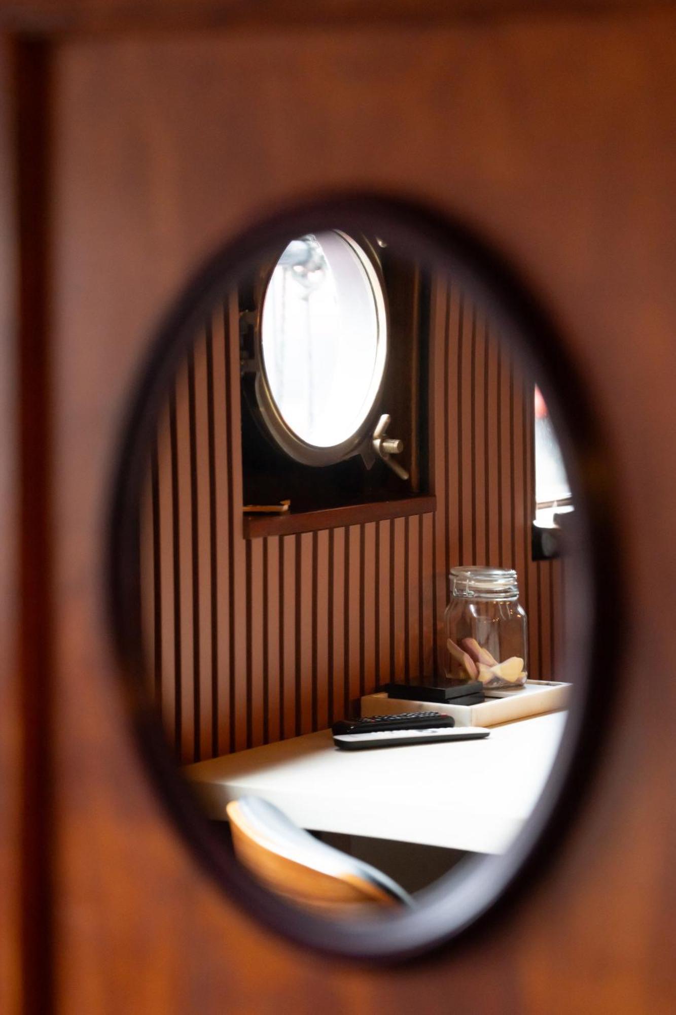 Houseboat-Amsterdam-Classic ภายนอก รูปภาพ