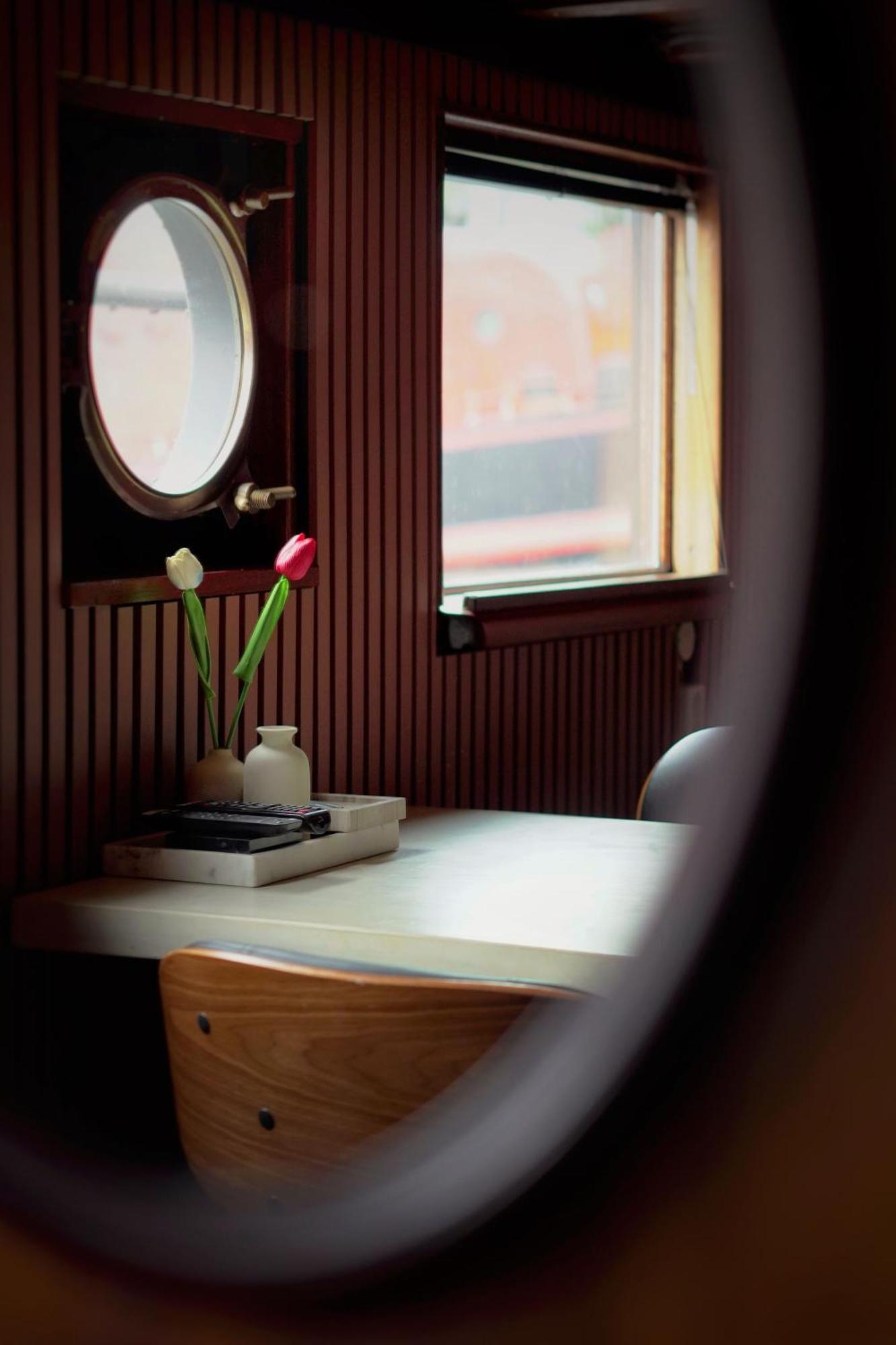 Houseboat-Amsterdam-Classic ภายนอก รูปภาพ